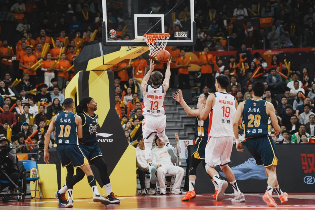 乐鱼体育app-3个月后终于20+！广东头都大了，不能只会打老东家啊...