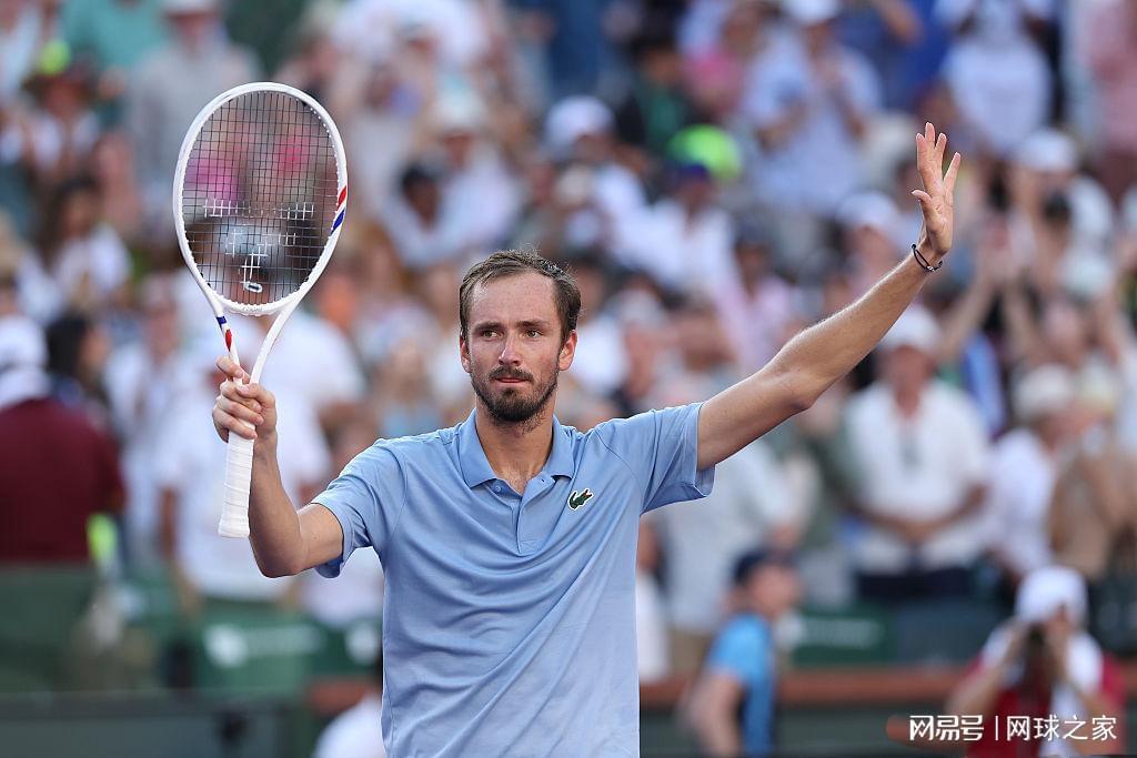 乐鱼体育官网平台-梅总赐阿卡赛季首败迎夺冠利好消息，梅辛决被称完美阳光双冠较量