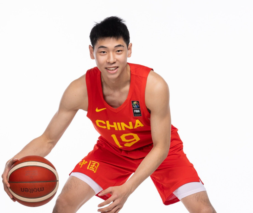 乐鱼体育-男篮82-78胜FMP拉德尼基 球员评价：4人优秀，2人及格，5人低迷